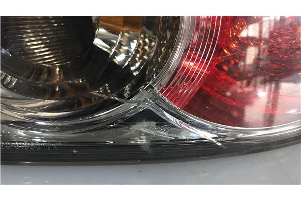 Recambio de piloto trasero derecho para mazda 6 berlina (gg)(2002) 2.0 di referencia OEM IAM 22061971  