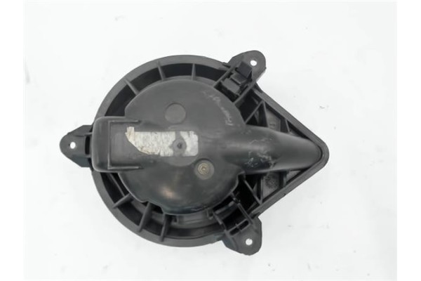 Recambio de motor calefaccion para opel vivaro 1.9 dti referencia OEM IAM 4409448 6MVY83AC 