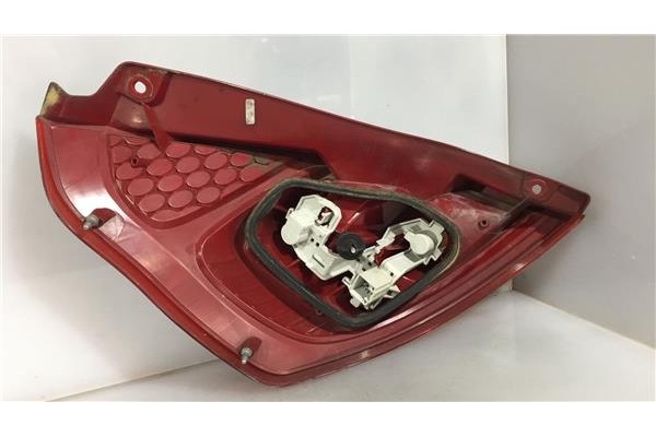 Recambio de piloto trasero derecho para ford fiesta vi 1.6 tdci referencia OEM IAM 8A6113404A  