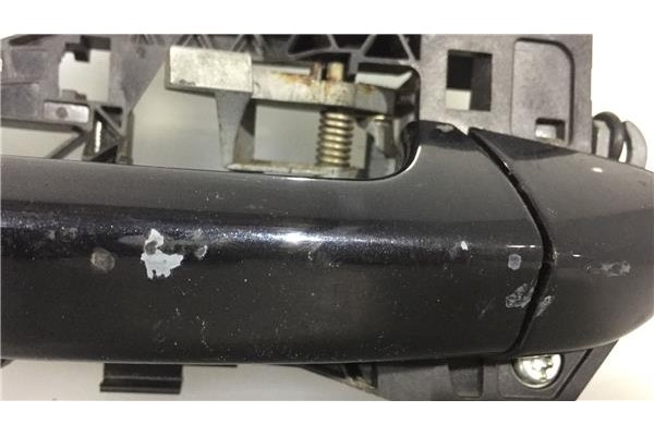 Recambio de maneta exterior delantero izquierda para volkswagen passat berlina (3c2) 2.0 tdi 16v referencia OEM IAM 3C0837205GRU