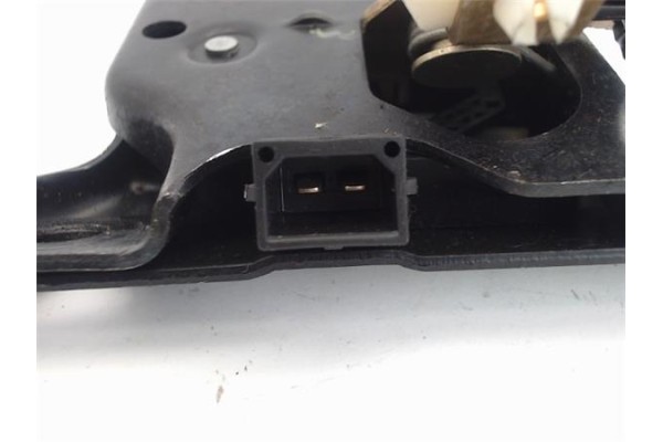 Recambio de cerradura porton para audi a3 (8p1) 2.0 tdi 16v referencia OEM IAM 8P3827469A  