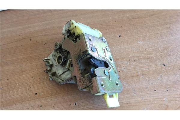 Recambio de cierre electromagnetico trasero izquierdo para ford focus turnier (cak)(1998) 1.8 ghia [1,8 ltr. - 85 kw 16v cat] re