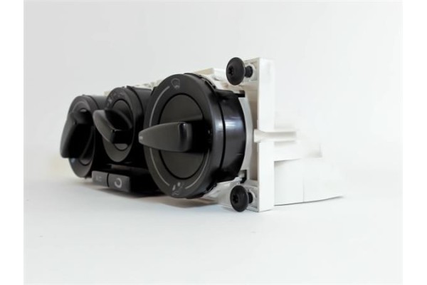 Recambio de mandos calefaccion / a.a. para skoda octavia berlina (1u2) 1.9 tdi glx referencia OEM IAM 1J0820045E  