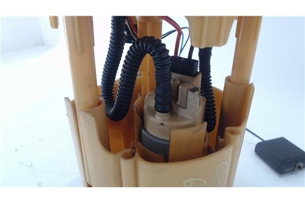 Recambio de bomba combustible para citroen c5 berlina 2.0 hdi referencia OEM IAM 9632672280  