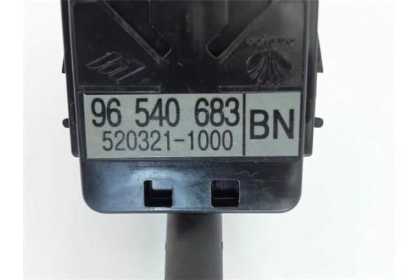 Recambio de mando intermitencia para daewoo kalos 1.2 se referencia OEM IAM 96540683  