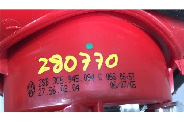 Recambio de piloto interior derecho para volkswagen passat berlina (3c2) 2.0 tdi 16v referencia OEM IAM ZSB3C594504C 27560204 