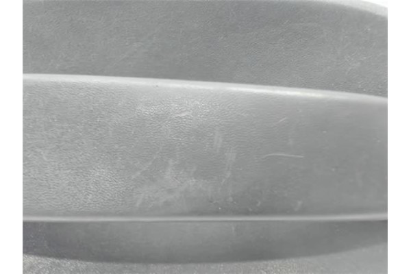 Recambio de maneta exterior puerta corredera derecha para opel vivaro 1.9 dti referencia OEM IAM 4416022 4414713 826064615R , RE