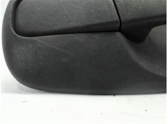 Recambio de maneta exterior puerta corredera derecha para opel vivaro 1.9 dti referencia OEM IAM 4416022 4414713 826064615R , RE