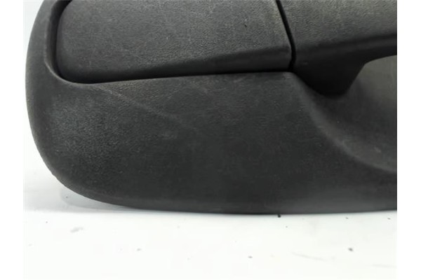 Recambio de maneta exterior puerta corredera derecha para opel vivaro 1.9 dti referencia OEM IAM 4416022 4414713 826064615R , RE