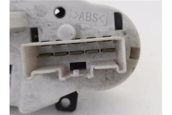 Recambio de mandos calefaccion / a.a. para ford fiesta (cb1) 1.6 ambiente referencia OEM IAM 8A6119980AE  