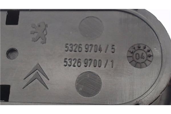 Recambio de mando elevalunas delantero izquierdo para citroen c5 berlina 2.0 hdi referencia OEM IAM 6554Z8 532697045 