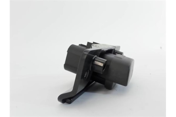 Recambio de interruptor luces emergencia para ford fiesta (cbk) 1.25 ambiente referencia OEM IAM 1335876  456 , FIAT | 36 , FORD