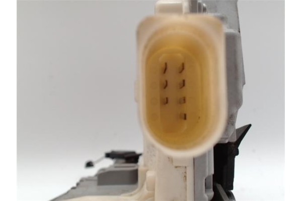 Recambio de cierre electromagnetico trasero derecho para seat altea xl (5p5) 1.9 tdi referencia OEM IAM W05P0839012  