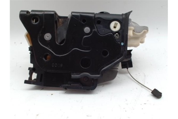 Recambio de cierre electromagnetico trasero derecho para seat altea xl (5p5) 1.9 tdi referencia OEM IAM W05P0839012  