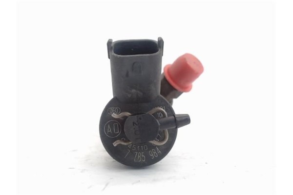Recambio de inyector para bmw serie 5 berlina (e39) 3.0 530d referencia OEM IAM 7785984 445110047 13537785573 , BMW