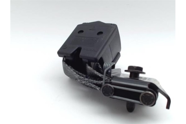 Recambio de enganche cinturon para renault clio ii (xbo) 1.4 75cv referencia OEM IAM 03310228  