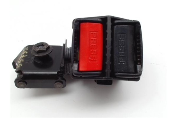 Recambio de enganche cinturon para renault clio ii (xbo) 1.4 75cv referencia OEM IAM 03310228  