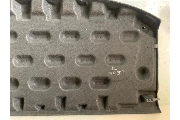 Recambio de bandeja trasero para seat leon (1p1) 1.9 tdi referencia OEM IAM 1P0867769C  