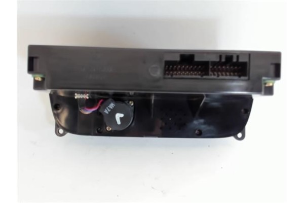 Recambio de mandos climatizador para hyundai santa fe (sm) 2.0 crdi 4x4 referencia OEM IAM 9725026  