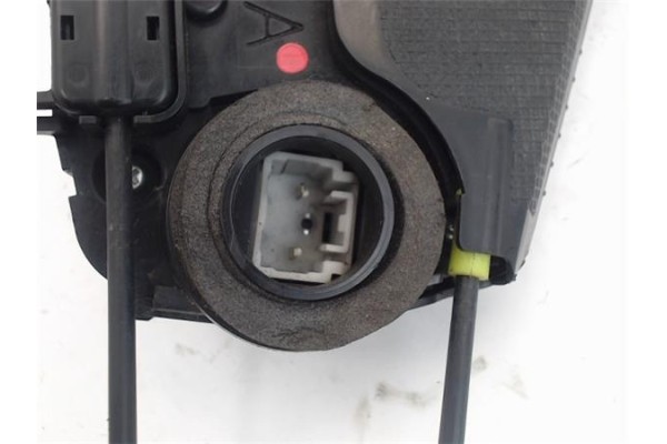 Recambio de cierre electromagnetico trasero izquierdo para toyota prius (nhw20) híbrido basis referencia OEM IAM 6906047041  