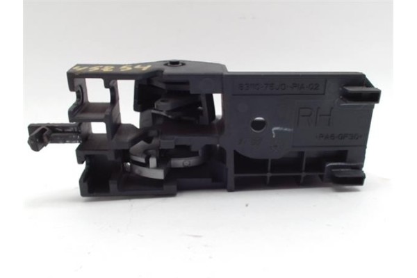 Recambio de manilla int. puerta trasero derecha para suzuki alto (amf310) 1.0 referencia OEM IAM 8311075J0  
