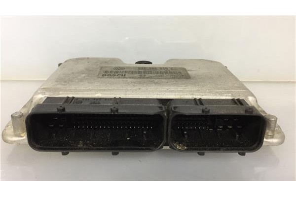 Recambio de centralita para volkswagen polo iv (9n1) 1.4 tdi referencia OEM IAM 045906019C 0281010697 