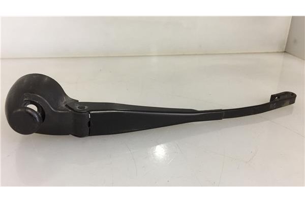 Recambio de brazo limpiaparabrisas trasero para volkswagen polo iv (9n1) 1.4 tdi referencia OEM IAM 6Q6955707  