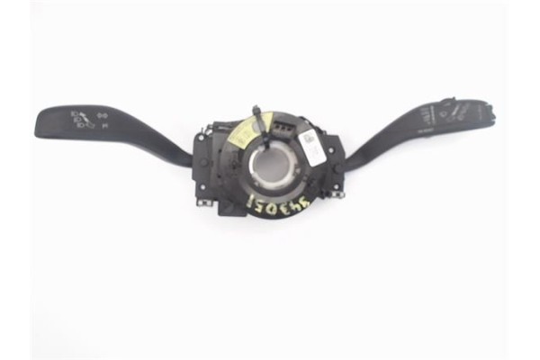 Recambio de mando intermitencia para volkswagen polo v (6r1) 1.2 sport referencia OEM IAM 6R0953521A Recambio de mando intermitencia para volkswagen polo v (6r1) 1.2 sport referencia OEM IAM 6R0953521A