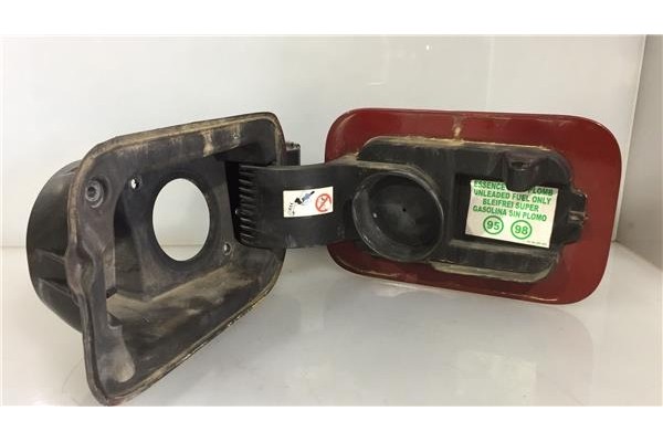 Recambio de tapa exterior combustible para renault scenic ii (jm) 2.0 (jm05, jm1n) referencia OEM IAM 8200139543  