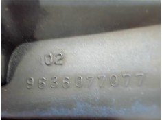 Recambio de moldura porton trasero para citroen xsara berlina 2.0 hdi 109 referencia OEM IAM 9636077077  