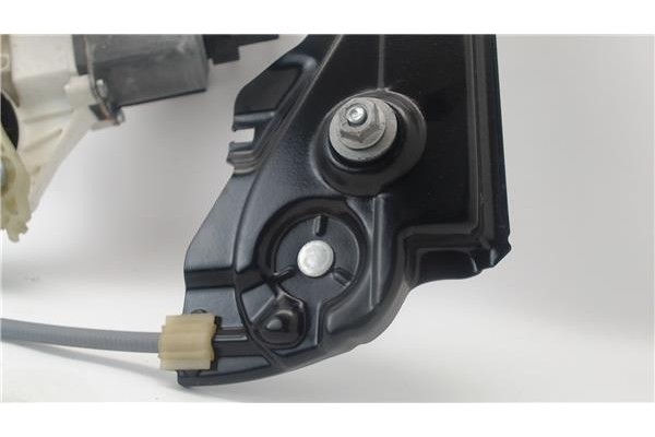 Recambio de mecanismo elevalunas delantero derecho para bmw serie 3 coupe (e92) referencia OEM IAM 130822403  