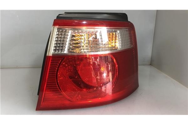 Recambio de piloto trasero derecho para kia carens (rs) 2.0 crdi referencia OEM IAM K2JB51150A  