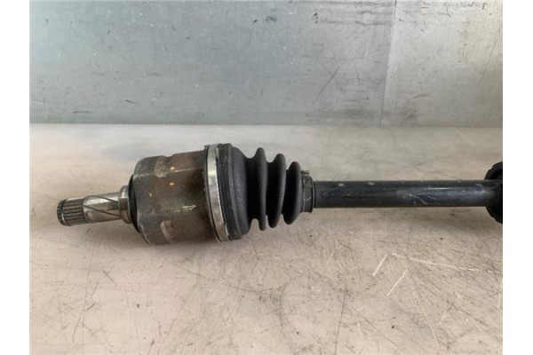 Recambio de palier delantero derecho para opel meriva 1.3 cdti referencia OEM IAM 374512  