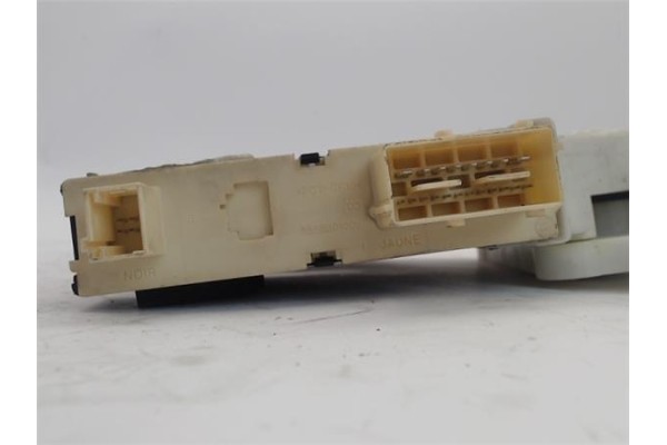 Recambio de mecanismo elevalunas delantero izquierdo para citroen c4 berlina 1.4 16v referencia OEM IAM 9221V1  