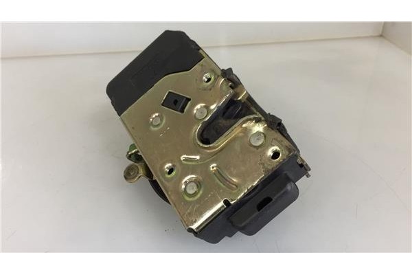 Recambio de cierre electromagnetico delantero izquierdo para opel vectra b berlina 2.0 básico (1999) referencia OEM IAM 90585021