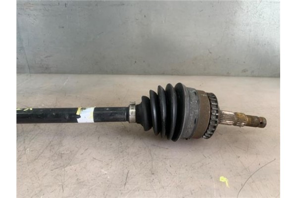 Recambio de palier delantero derecho para opel meriva 1.3 cdti referencia OEM IAM 374512  