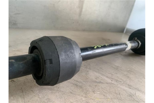 Recambio de palier delantero derecho para opel meriva 1.3 cdti referencia OEM IAM 374512  