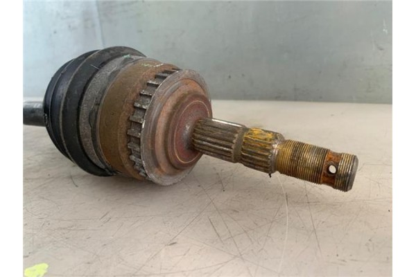 Recambio de palier delantero derecho para opel meriva 1.3 cdti referencia OEM IAM 374512  