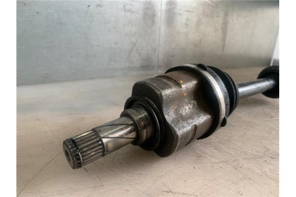 Recambio de palier delantero derecho para opel meriva 1.3 cdti referencia OEM IAM 374512  