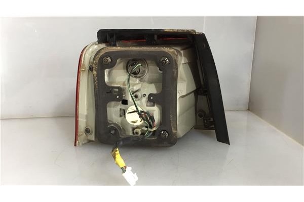 Recambio de piloto trasero derecho para kia carens (rs) 2.0 crdi referencia OEM IAM K2JB51150A  