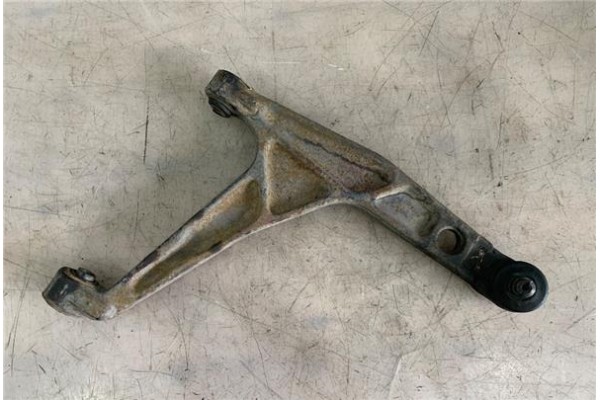 Recambio de brazo inferior delantero derecho para peugeot 205 berlina 1.9 gti referencia OEM IAM 352137 24AA 