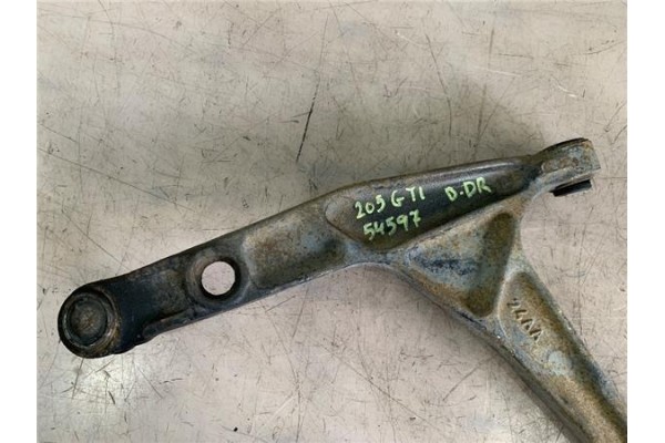 Recambio de brazo inferior delantero derecho para peugeot 205 berlina 1.9 gti referencia OEM IAM 352137 24AA 
