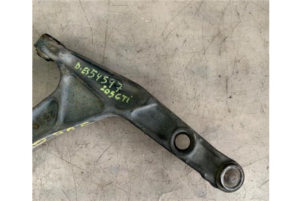 Recambio de brazo inferior delantero izquierdo para peugeot 205 berlina 1.9 gti referencia OEM IAM 352054  