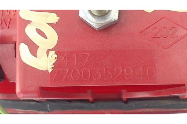 Recambio de luz central de freno para fiat scudo furgón (220l) 2.0 jtd referencia OEM IAM 7700352940  