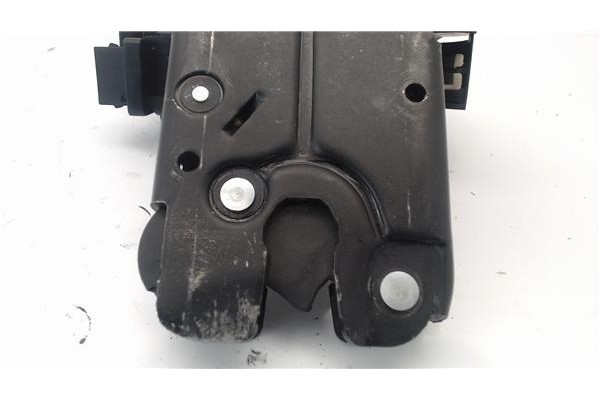 Recambio de cierre electromagnetico porton para audi a6 avant (4f5) 2.0 tdi referencia OEM IAM   