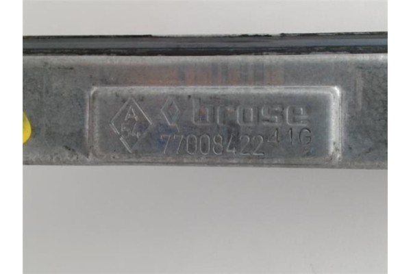 Recambio de mecanismo elevalunas delantero izquierdo para renault clio ii (xbo) 1.4 75cv referencia OEM IAM 77008422  