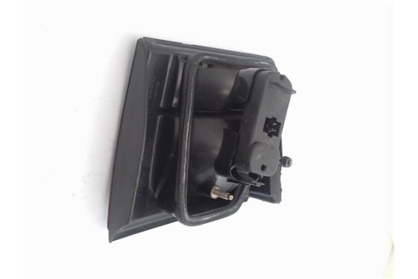 Recambio de piloto porton trasero izquierdo para saab 9-3 berlina referencia OEM IAM   