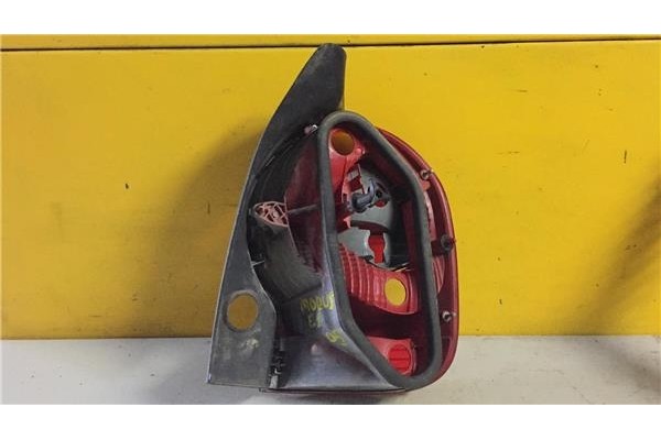 Recambio de piloto trasero izquierdo para renault modus i 1.5 confort dynamique referencia OEM IAM 8200212205  