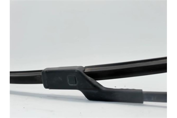 Recambio de brazo limpiaparabrisas delantero izquierdo para volvo c30 2.0 d referencia OEM IAM 31253996  