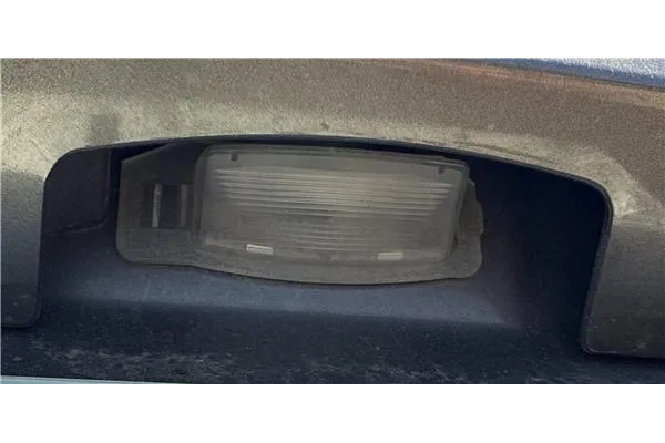Recambio de piloto matricula trasero derecho para mitsubishi outlander (gf0/gg0) 2.0 phev kaiteki 4wd (gg2w) referencia OEM IAM 